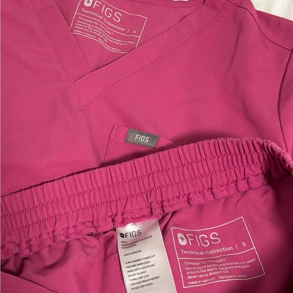 Figs Pink Scrub Set - Electric Orchid (Size S) - Picture 3 of 3